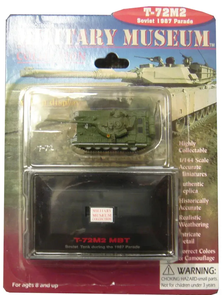 1/144 Pegasus T-72M2 Soviet 1987 Parade 00608 1