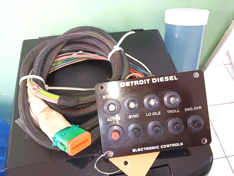 23517557 Detroit Diesel Electronic Control Panel 1