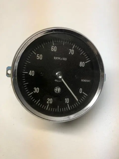 Alfa Romeo Spider Tachometer 1