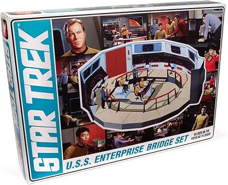 Amt1270m	Star Trek U.S.S. Enterprise Bridge 1:32 1