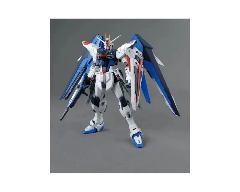 Bas2316367 Bandai 1/100 Mg Freedom Gundam Ver. 2.0 "Gundam Seed" Plastic Model Kit 1