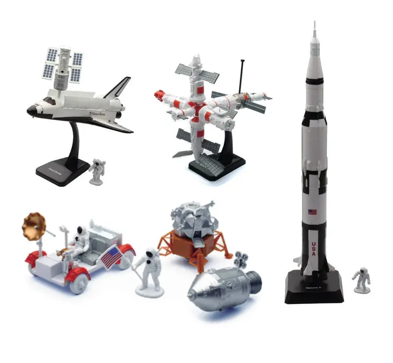 New-Ray Space Station Model Kit 20407 1