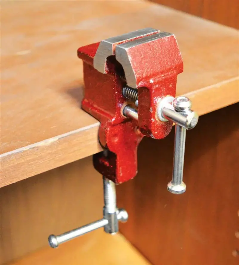 Squadron Tools Mini Bench Vise - 10257 1
